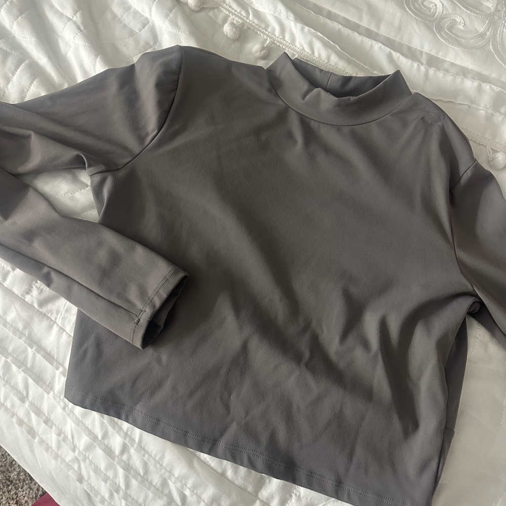 Garage backless long sleeve